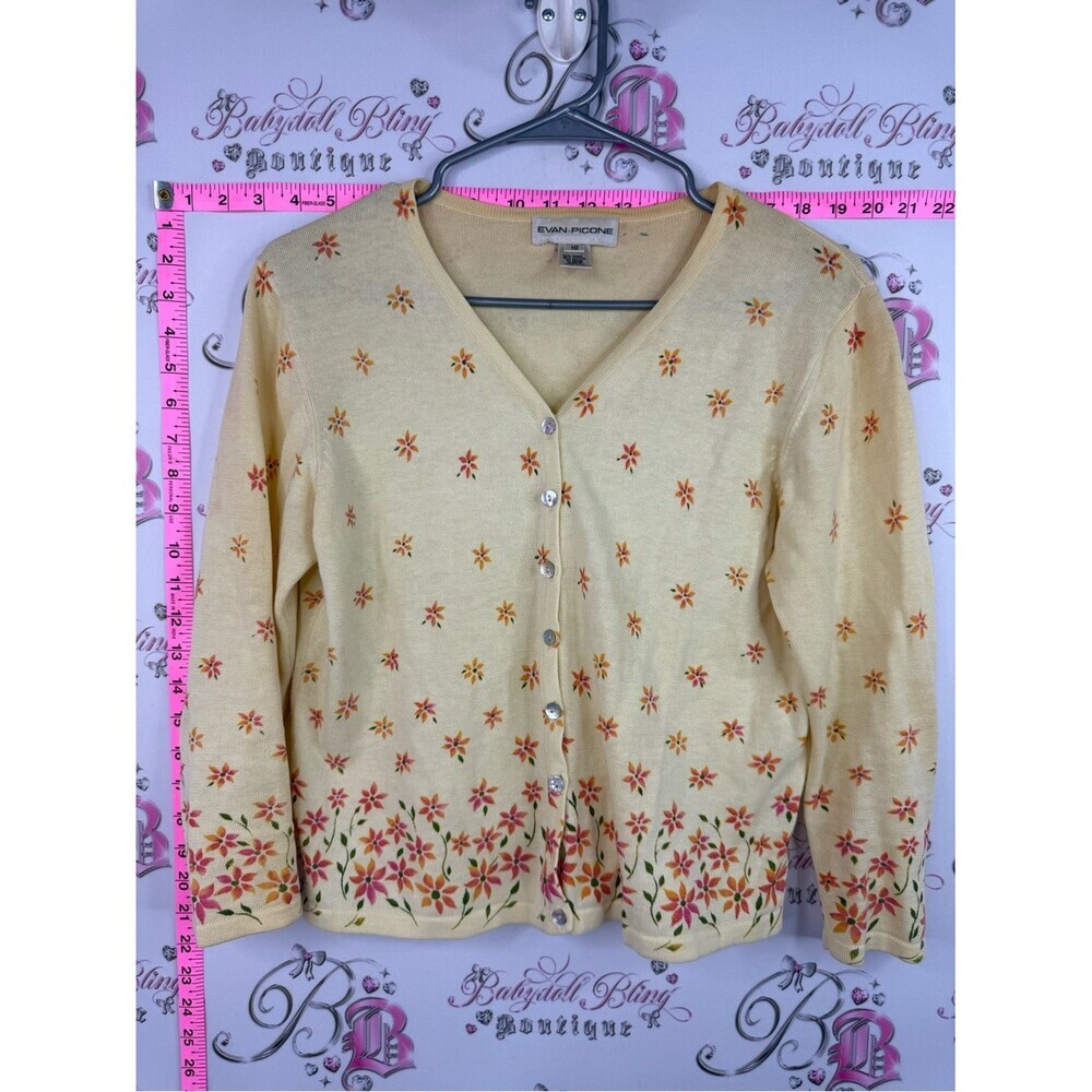 Evan Picone cardigan button up Cream Floral Button V-Neck Cardigan